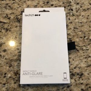 Tech 21 screen protector iPhone 7/8